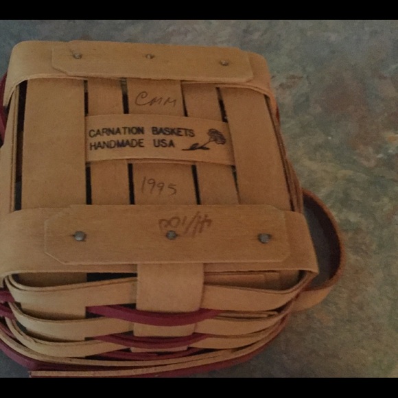 ❤️VALENTINE’S DAY 1996  BASKET BY CARNATION💗💕💞VINTAGE EUC💝❤️💝❤️💝❤️💝FINAL - Picture 3 of 7